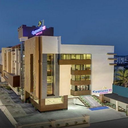 Cygnett Inn Repose Guwahati Exteriör bild