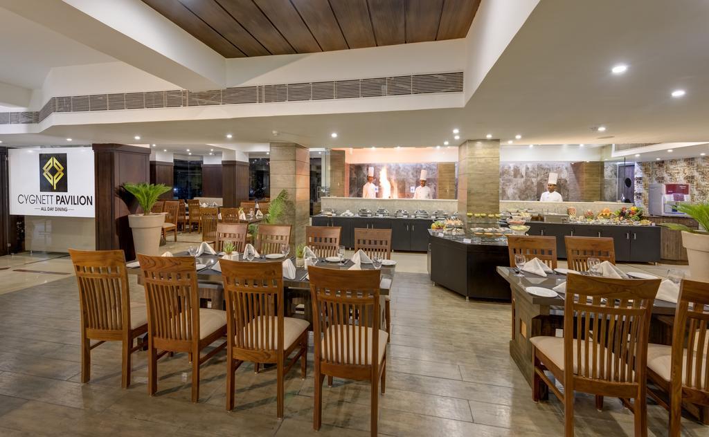 Cygnett Inn Repose Guwahati Exteriör bild