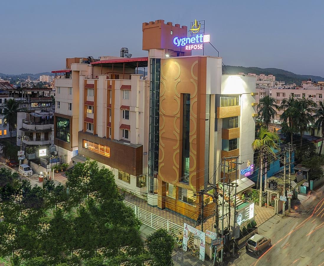 Cygnett Inn Repose Guwahati Exteriör bild