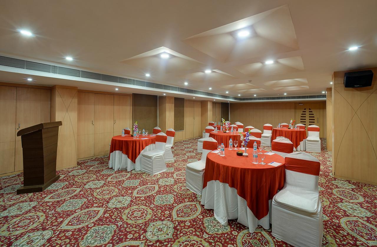 Cygnett Inn Repose Guwahati Exteriör bild