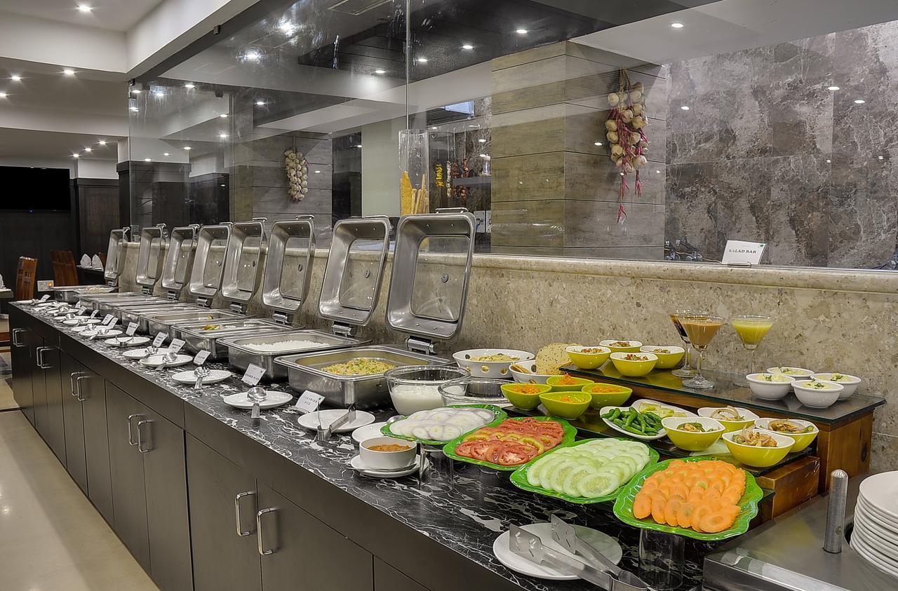 Cygnett Inn Repose Guwahati Exteriör bild